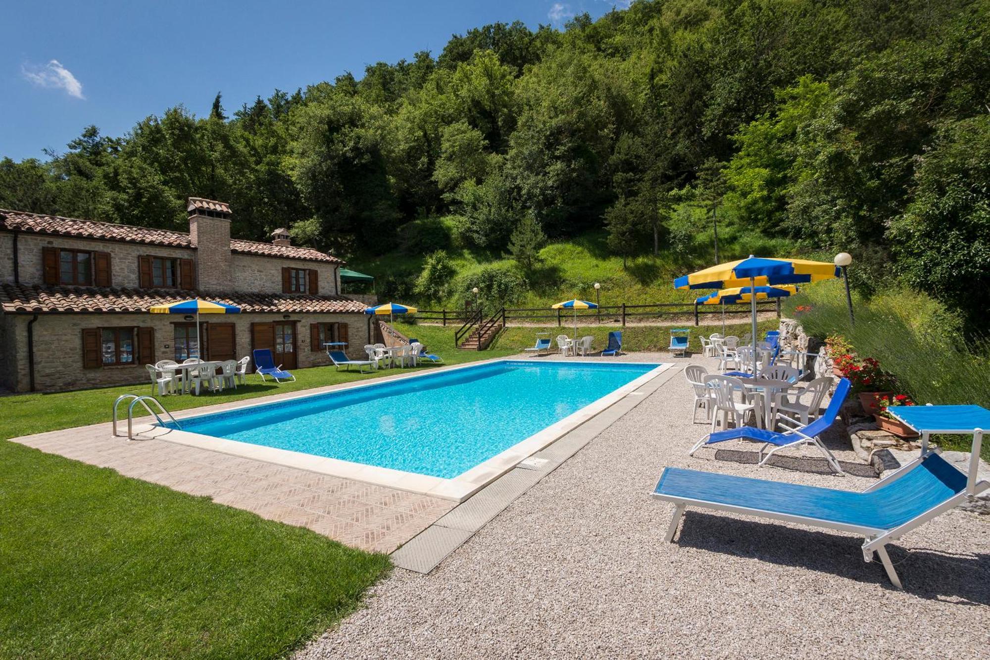 Agriturismo Monte Acuto أمبيرتيدي المظهر الخارجي الصورة
