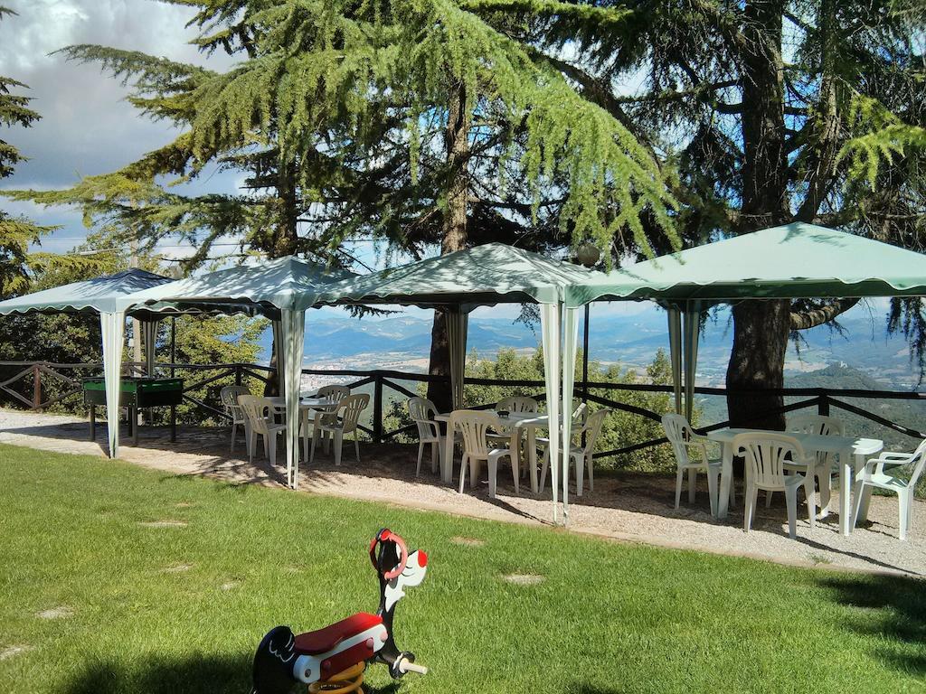 Agriturismo Monte Acuto أمبيرتيدي الغرفة الصورة