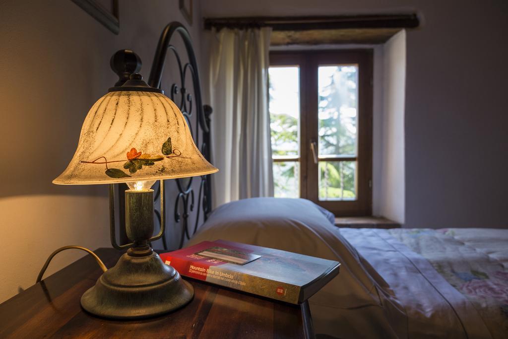 Agriturismo Monte Acuto أمبيرتيدي المظهر الخارجي الصورة