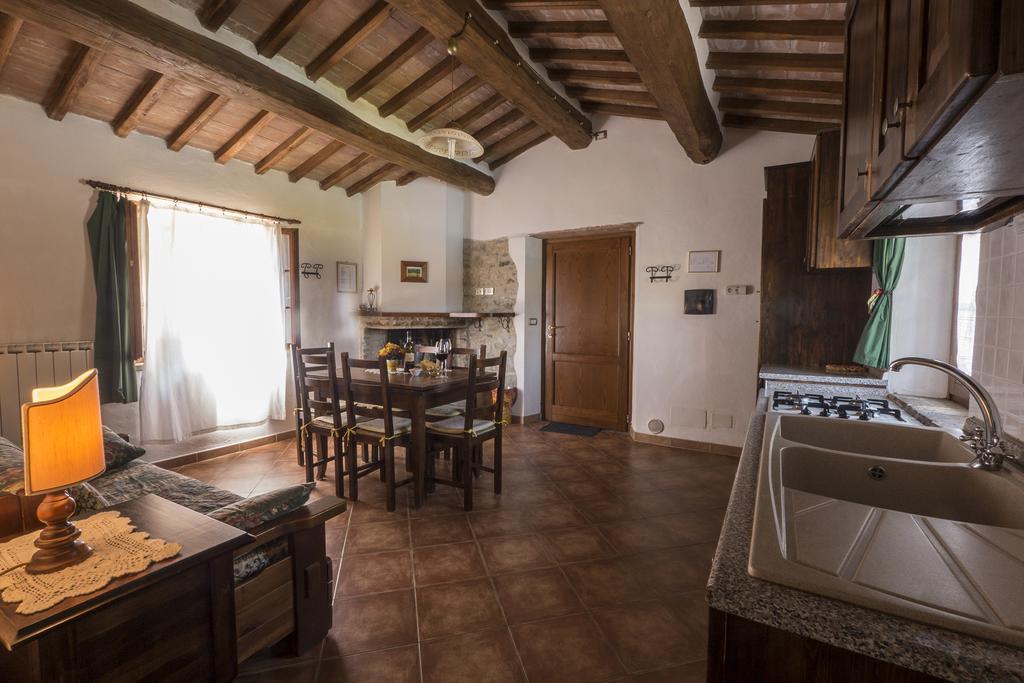 Agriturismo Monte Acuto أمبيرتيدي المظهر الخارجي الصورة