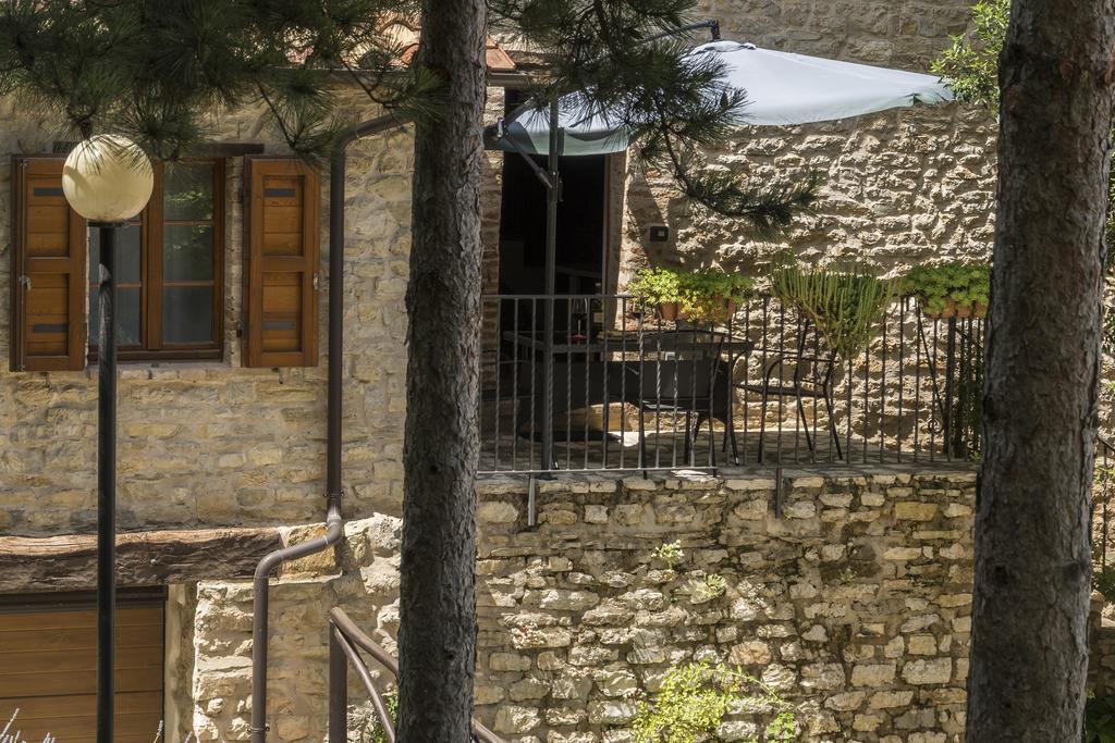Agriturismo Monte Acuto أمبيرتيدي الغرفة الصورة