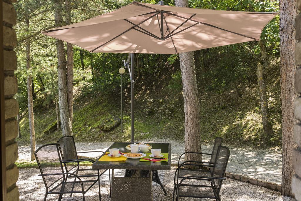Agriturismo Monte Acuto أمبيرتيدي الغرفة الصورة