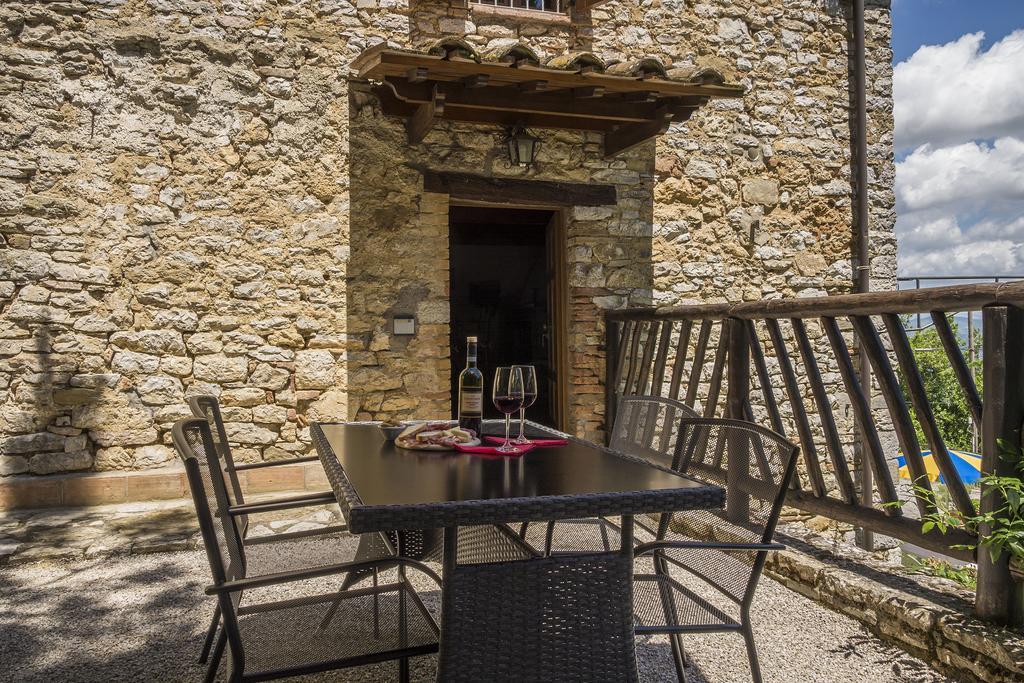 Agriturismo Monte Acuto أمبيرتيدي الغرفة الصورة