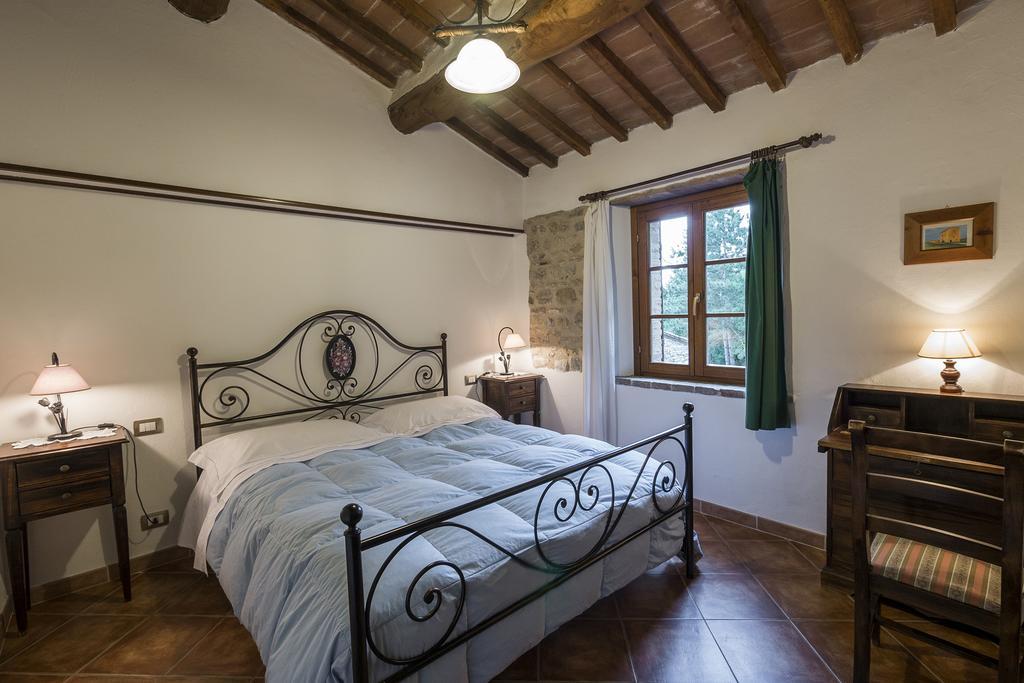 Agriturismo Monte Acuto أمبيرتيدي الغرفة الصورة