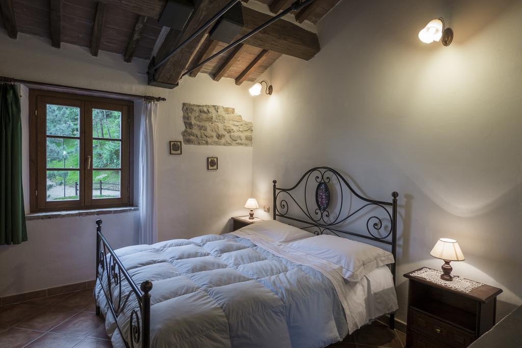 Agriturismo Monte Acuto أمبيرتيدي الغرفة الصورة