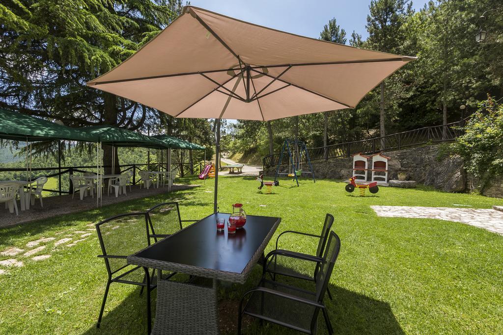 Agriturismo Monte Acuto أمبيرتيدي الغرفة الصورة