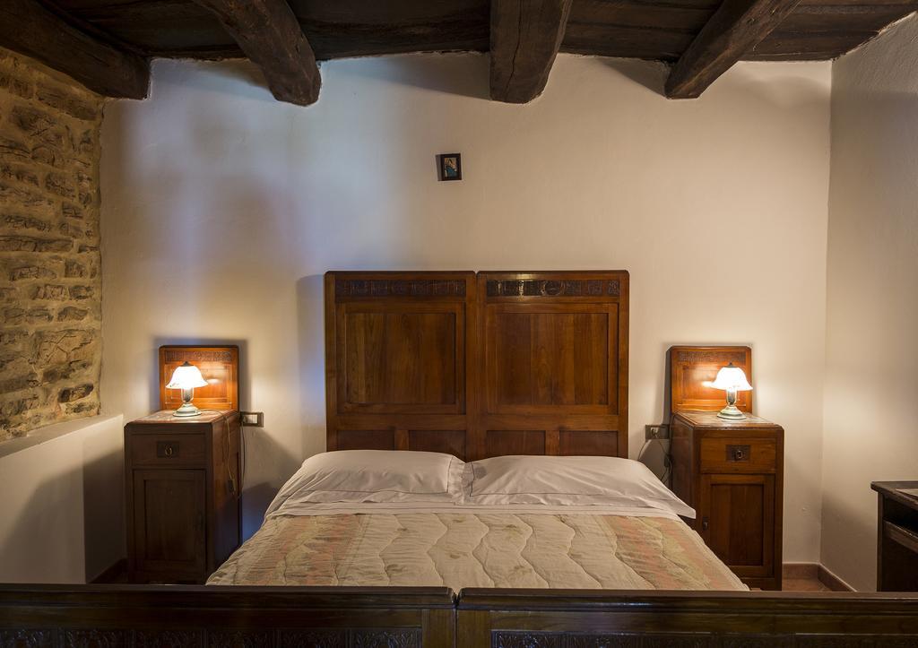 Agriturismo Monte Acuto أمبيرتيدي الغرفة الصورة